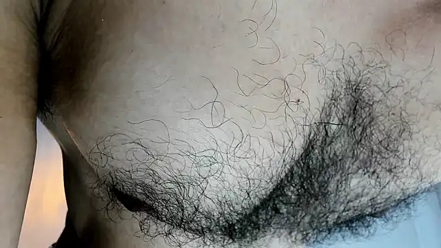 latinhotmuscle online show from 10-27-25, 04:57