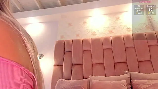 aishathornee online show from 01-13-26, 09:52