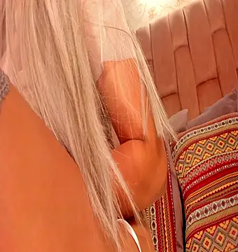 aishathornee online show from 04-06-26, 09:16