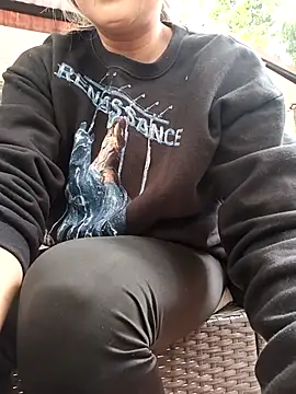 Snapshot of aishathornee chatting on 02-25-26, 08:30 aishathornee online show from 02-25-26, 08:30