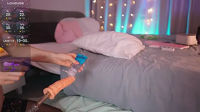 Kira Light online show from 03-07-26, 02:44