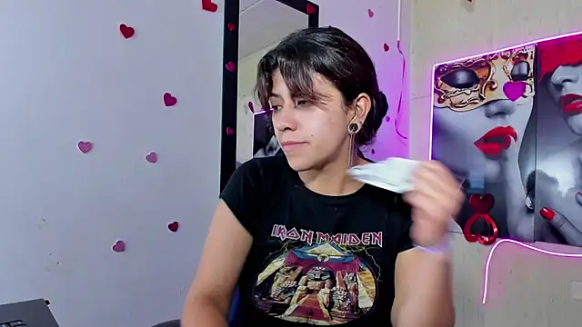 Raven Rouge  online show from 05-11-26, 12:39