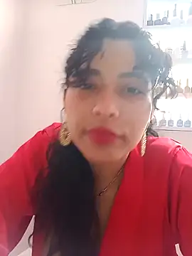 Snapshot of Vikyvoyeur chatting on 04-24-26, 09:39 Vikyvoyeur online show from 04-24-26, 09:39