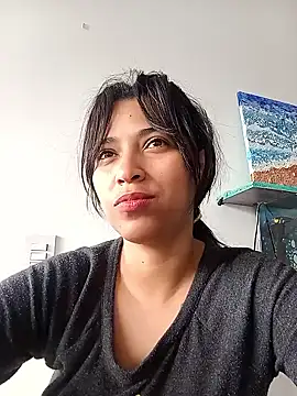 Vikyvoyeur online show from 04-18-26, 04:42