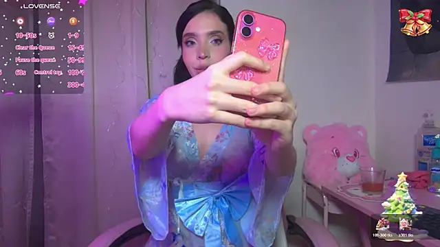 Snapshot of victoriabb28 chatting on 11-30-25, 02:34 victoriabb28 online show from 11-30-25, 02:34