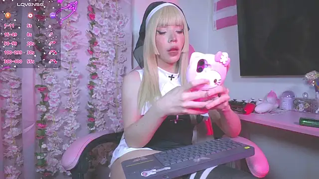 Snapshot of victoriabb28 chatting on 06-03-26, 03:40 victoriabb28 online show from 06-03-26, 03:40