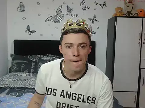 Snapshot of Ken_bigcock77 chatting on 02-26-26, 02:55 Ken bigcock77 online show from 02-26-26, 02:55