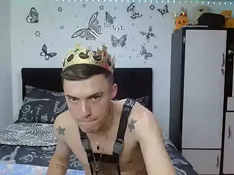 Snapshot of Ken_bigcock77 chatting on 02-18-26, 12:30 Ken bigcock77 online show from 02-18-26, 12:30