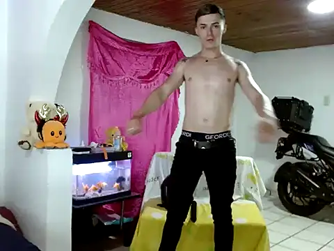 Snapshot of Ken_bigcock77 chatting on 09-11-25, 03:17 Ken bigcock77 online show from 09-11-25, 03:17