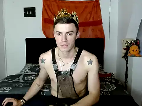 Snapshot of Ken_bigcock77 chatting on 10-17-25, 01:09 Ken bigcock77 online show from 10-17-25, 01:09