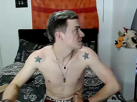 Snapshot of Ken_bigcock77 chatting on 11-24-25, 05:18 Ken bigcock77 online show from 11-24-25, 05:18