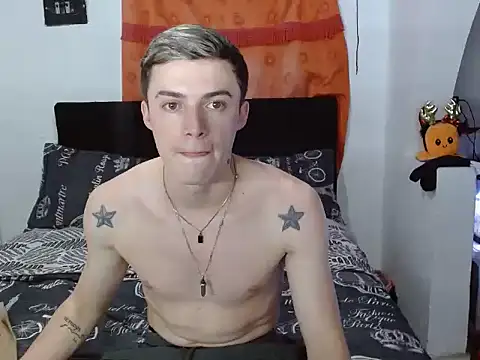 Snapshot of Ken_bigcock77 chatting on 11-29-25, 01:50 Ken bigcock77 online show from 11-29-25, 01:50