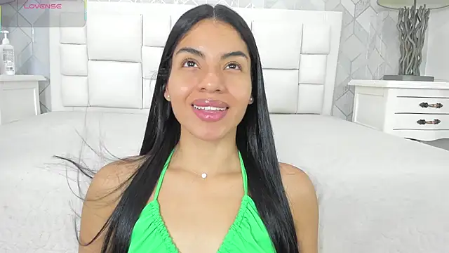 naia cox online show from 11-07-25, 03:44