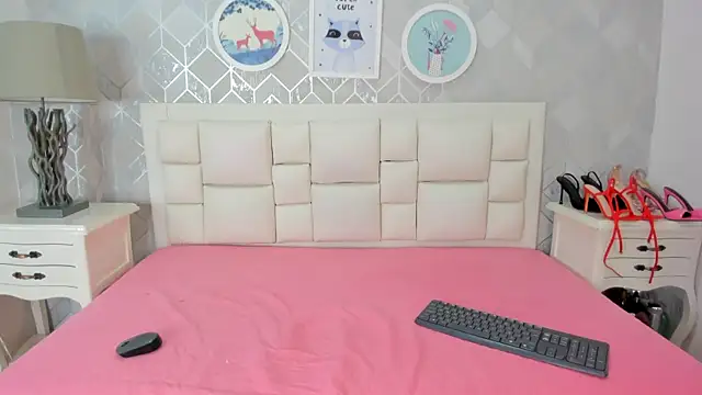 naia cox online show from 04-16-26, 03:40