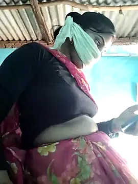 Hot-qwer online show from 12-23-25, 10:25