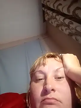 Snapshot of XHelenaX90 chatting on 11-10-25, 06:35 XHelenaX90 online show from 11-10-25, 06:35