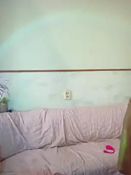 Snapshot of XHelenaX90 chatting on 02-20-26, 09:33 XHelenaX90 online show from 02-20-26, 09:33