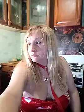 Snapshot of XHelenaX90 chatting on 11-08-25, 08:01 XHelenaX90 online show from 11-08-25, 08:01