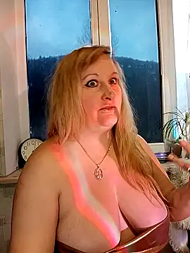 Snapshot of XHelenaX90 chatting on 02-18-26, 03:19 XHelenaX90 online show from 02-18-26, 03:19