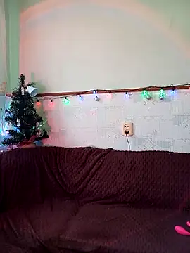 Snapshot of XHelenaX90 chatting on 12-15-25, 08:53 XHelenaX90 online show from 12-15-25, 08:53