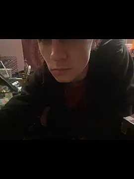 XanderOzzz online show from 11-18-25, 09:56