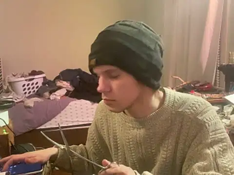 XanderOzzz online show from 12-19-25, 10:06