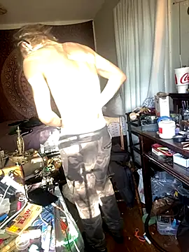 XanderOzzz online show from 11-16-25, 08:02