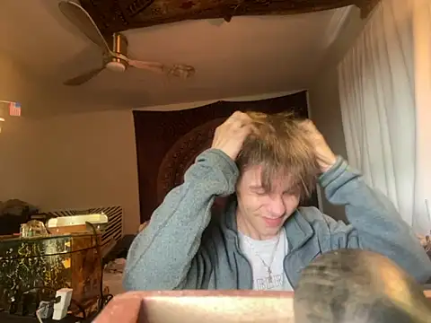 XanderOzzz online show from 11-08-25, 05:16