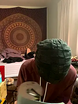 XanderOzzz online show from 10-31-25, 11:07