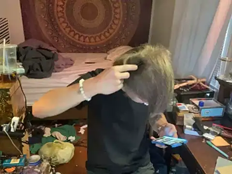 XanderOzzz online show from 11-07-25, 02:10