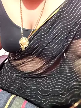 Snapshot of Tamil-rami chatting on 07-12-26, 08:37 Tamil-rami online show from 07-12-26, 08:37