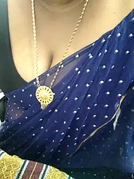 Snapshot of Tamil-rami chatting on 09-16-25, 06:25 Tamil-rami online show from 09-16-25, 06:25