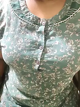 Snapshot of Tamil-rami chatting on 10-12-25, 03:13 Tamil-rami online show from 10-12-25, 03:13