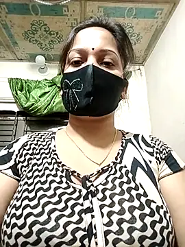 Snapshot of Payel_50 chatting on 05-27-26, 10:17 Payel 50 online show from 05-27-26, 10:17