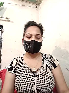 Snapshot of Payel_50 chatting on 05-11-26, 04:15 Payel 50 online show from 05-11-26, 04:15