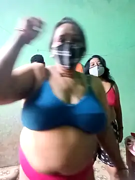 LoveOnStream online show from 10-31-25, 11:18