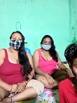 LoveOnStream online show from 11-04-25, 04:00