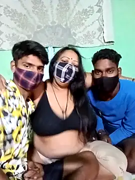 LoveOnStream online show from 11-26-25, 07:19