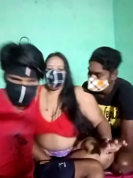 LoveOnStream online show from 10-24-25, 12:09