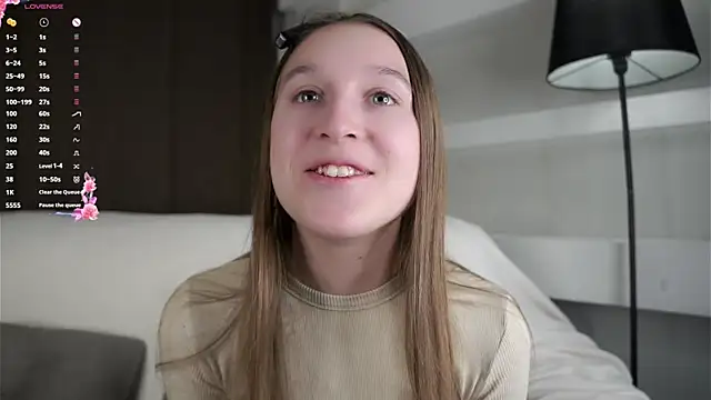 NanaMertins online show from 12-18-25, 01:11