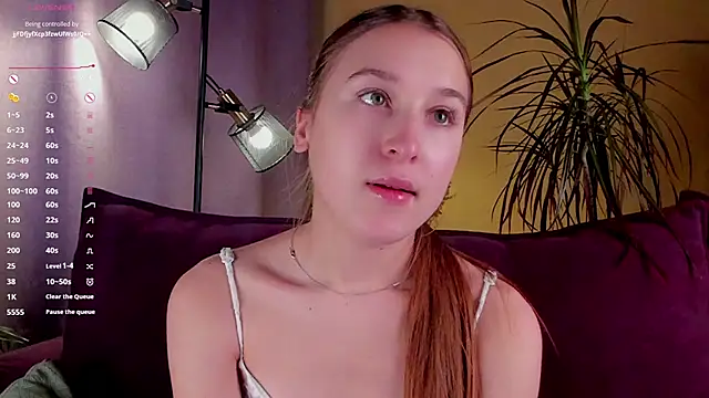 NanaMertins online show from 10-22-25, 01:05