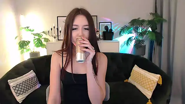 BlackEyesGirl online show from 11-14-25, 06:39