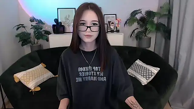 BlackEyesGirl online show from 10-08-25, 06:26