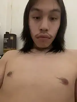 Snapshot of heytherepeoples717 chatting on 10-29-25, 03:38 heytherepeoples717 online show from 10-29-25, 03:38