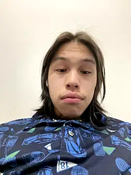 Snapshot of heytherepeoples717 chatting on 10-27-25, 02:51 heytherepeoples717 online show from 10-27-25, 02:51