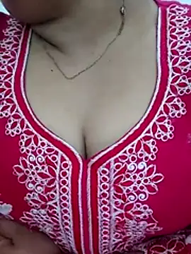 Snapshot of Sakshi4u chatting on 07-04-26, 12:32 Sakshi4u online show from 07-04-26, 12:32