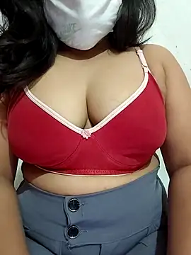 Snapshot of Sakshi4u chatting on 11-25-25, 06:58 Sakshi4u online show from 11-25-25, 06:58