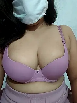 Snapshot of Sakshi4u chatting on 12-15-25, 06:41 Sakshi4u online show from 12-15-25, 06:41