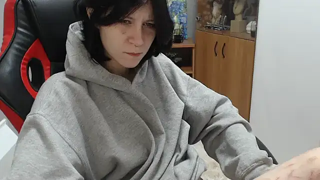 TinaQuiin online show from 09-26-25, 08:10