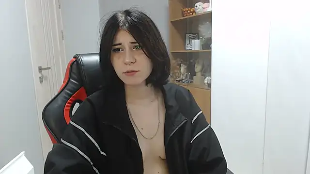 TinaQuiin online show from 09-29-25, 08:10